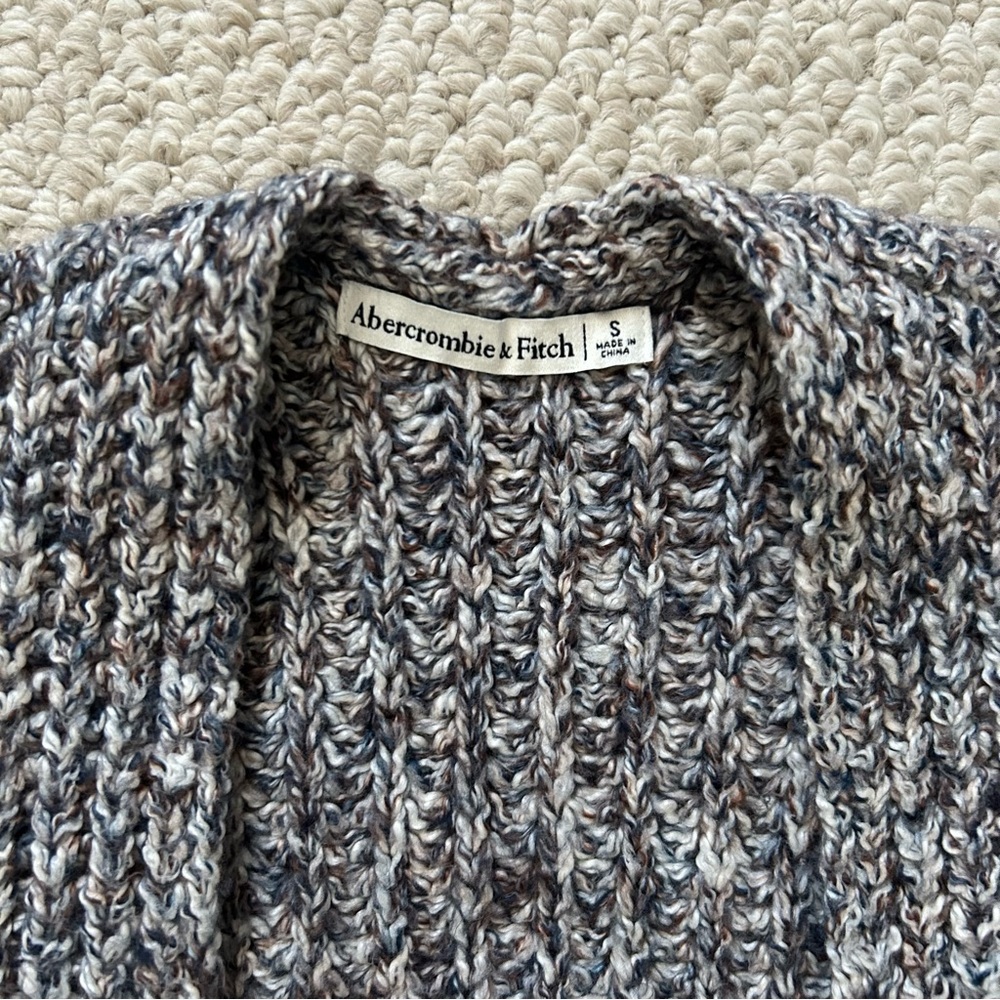 Abercrombie & Fitch Women’s Long Open Front Cardigan Sweater in Gray, Size Small - Picture 5 of 6